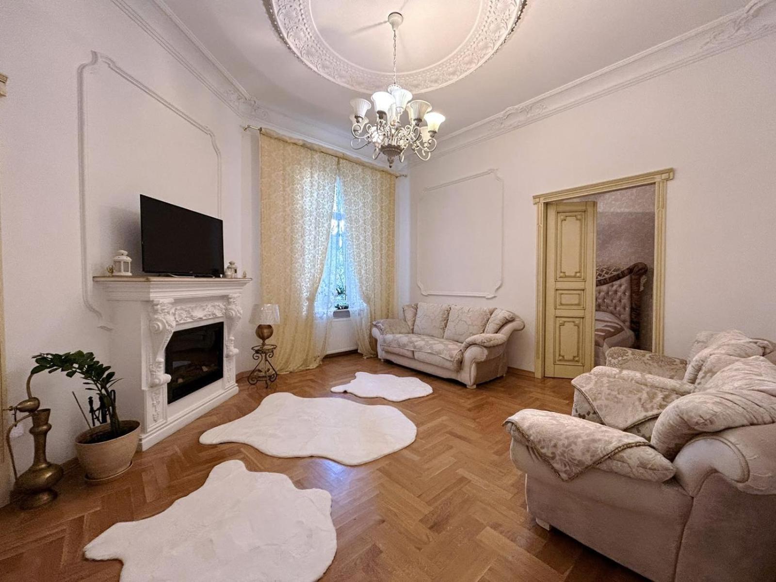 Goldenapartmentlviv Kültér fotó